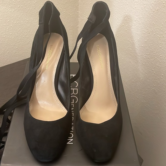 ▪️Black suede lace up heels - Picture 7 of 8